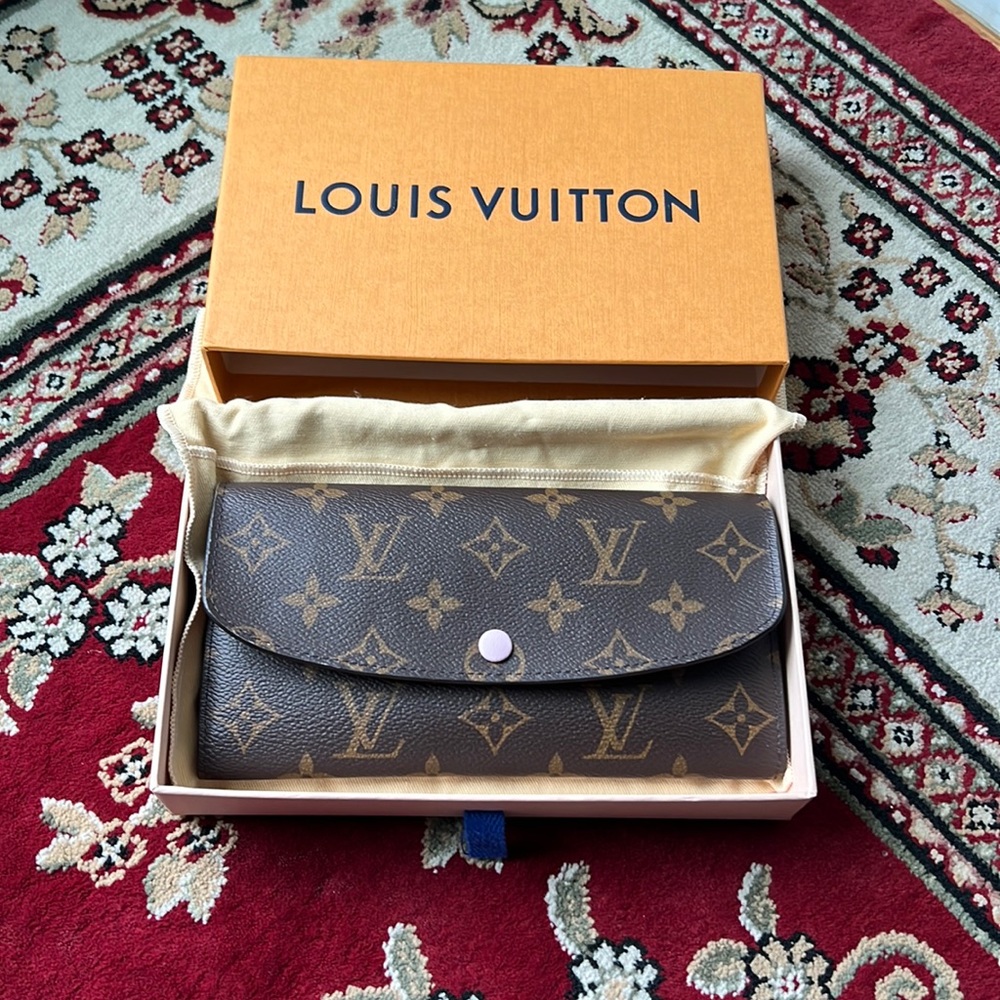 LV Emilie Wallet - Picture 1 of 11